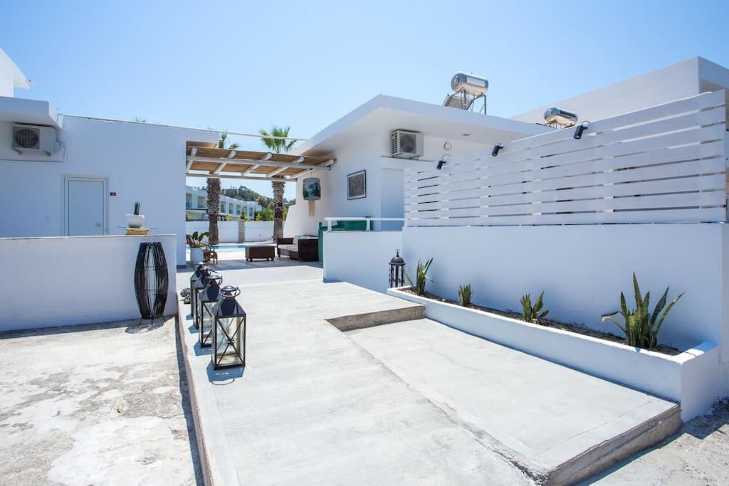 Rosie'S Studios 4 Faliraki Exterior foto